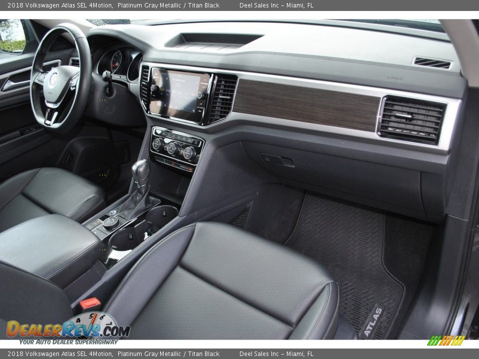 Dashboard of 2018 Volkswagen Atlas SEL 4Motion Photo #17