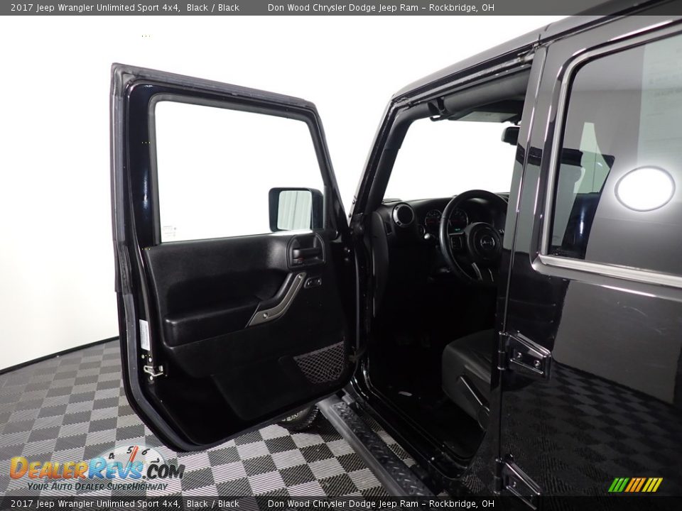 2017 Jeep Wrangler Unlimited Sport 4x4 Black / Black Photo #20