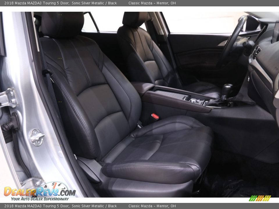 2018 Mazda MAZDA3 Touring 5 Door Sonic Silver Metallic / Black Photo #16
