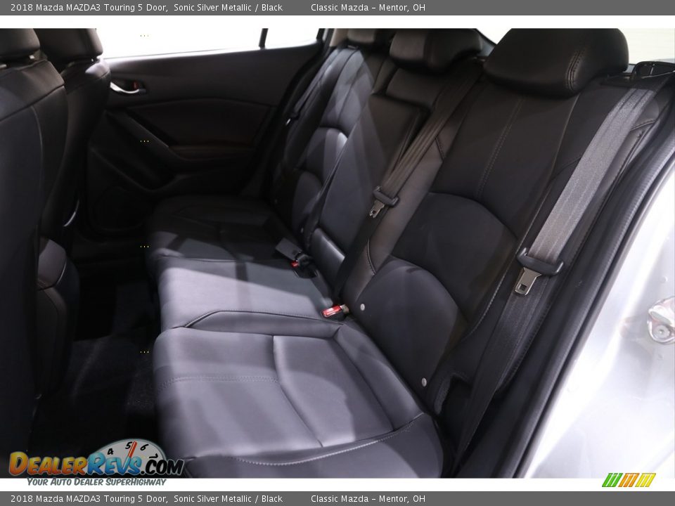2018 Mazda MAZDA3 Touring 5 Door Sonic Silver Metallic / Black Photo #18