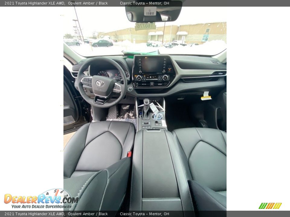 2021 Toyota Highlander XLE AWD Opulent Amber / Black Photo #4
