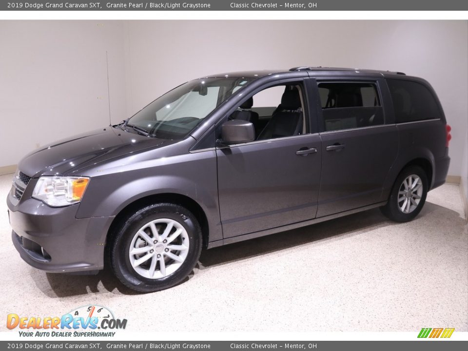 2019 Dodge Grand Caravan SXT Granite Pearl / Black/Light Graystone Photo #3