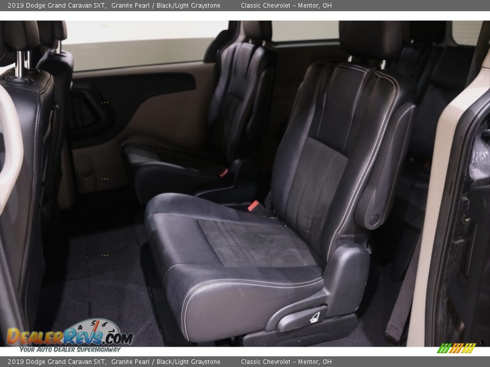 2019 Dodge Grand Caravan SXT Granite Pearl / Black/Light Graystone Photo #19