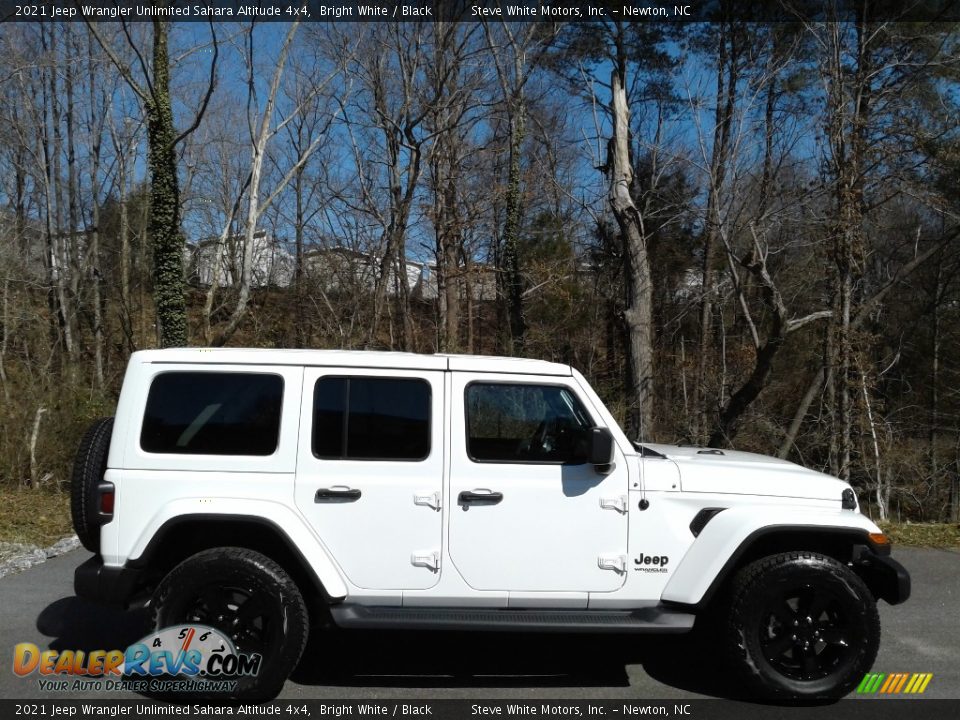 2021 Jeep Wrangler Unlimited Sahara Altitude 4x4 Bright White / Black Photo #5