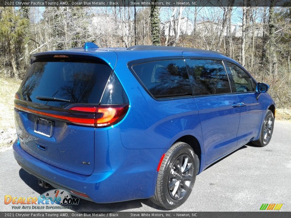 2021 Chrysler Pacifica Touring AWD Ocean Blue Metallic / Black Photo #6