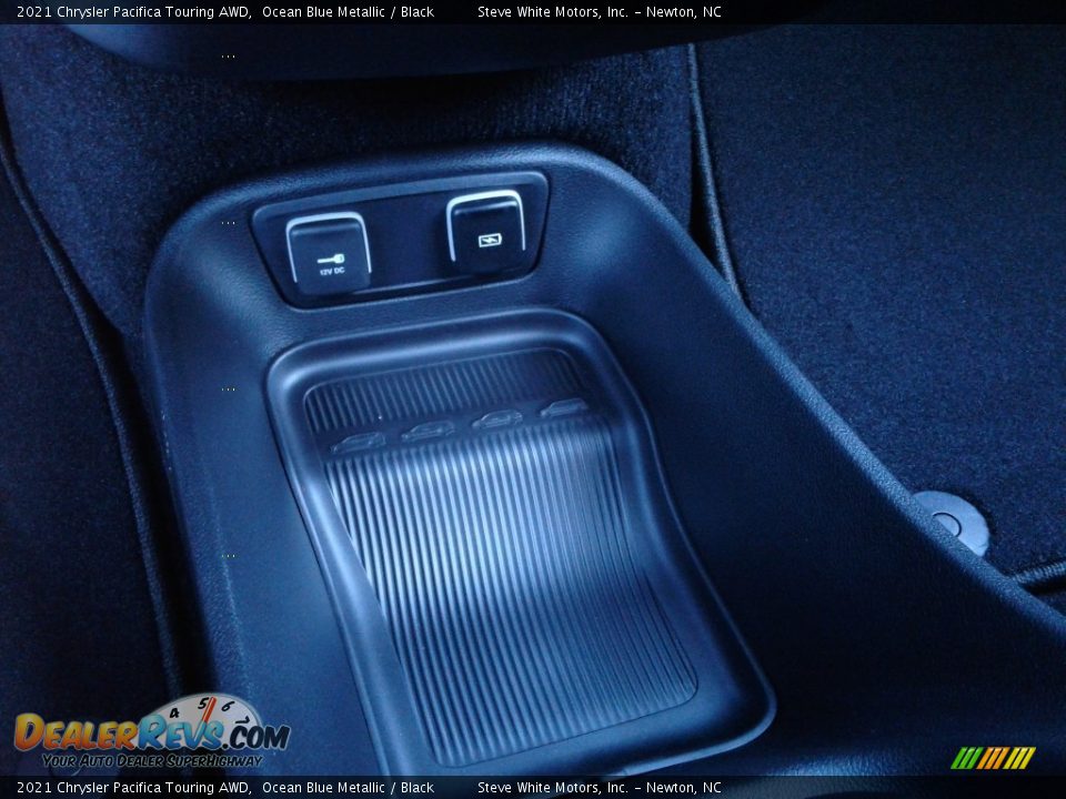 2021 Chrysler Pacifica Touring AWD Ocean Blue Metallic / Black Photo #27