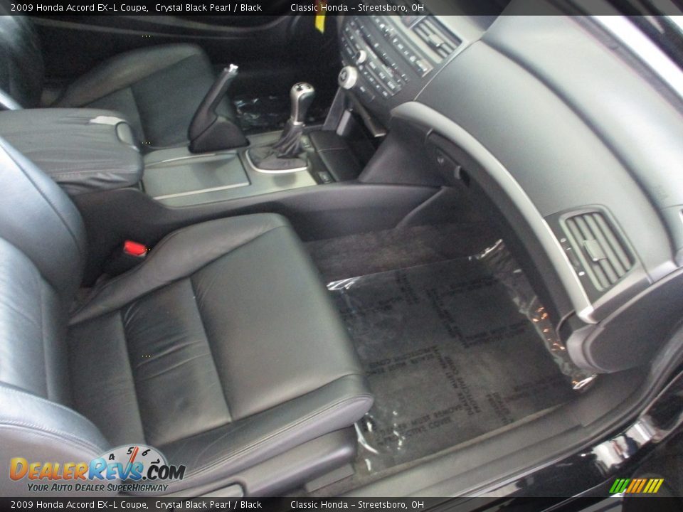 Front Seat of 2009 Honda Accord EX-L Coupe Photo #17