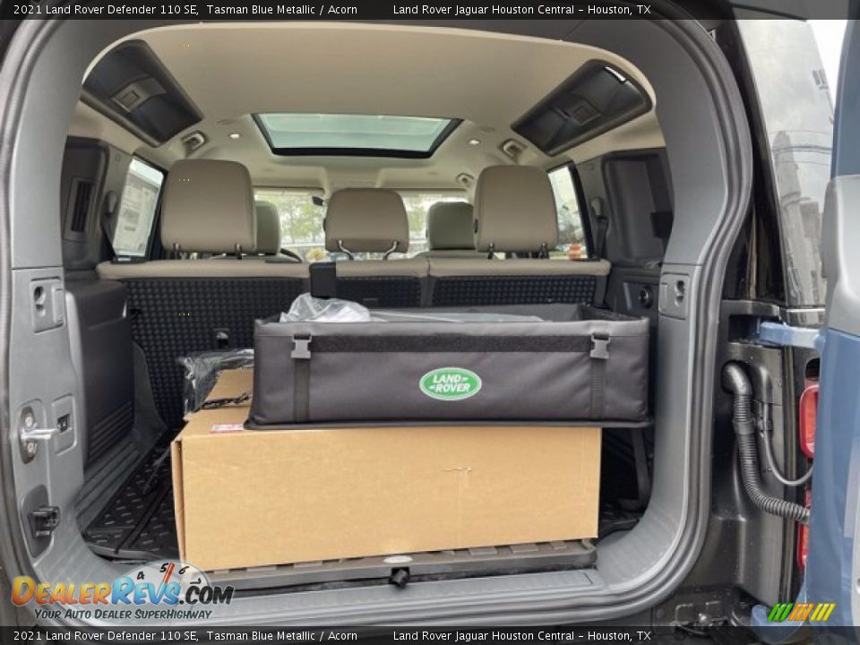 2021 Land Rover Defender 110 SE Trunk Photo #32