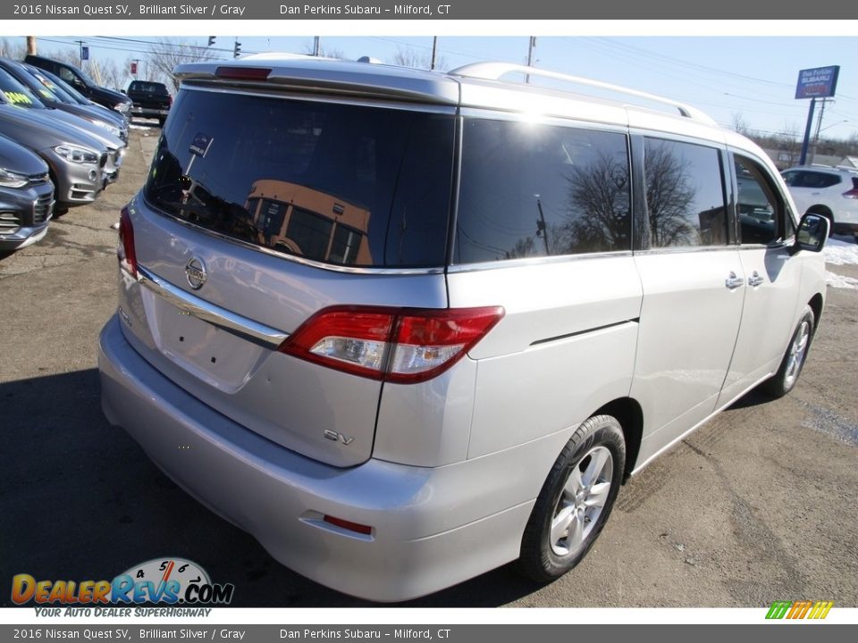 2016 Nissan Quest SV Brilliant Silver / Gray Photo #5