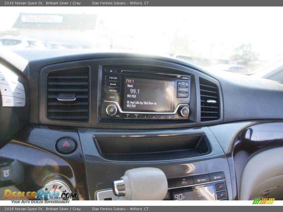 2016 Nissan Quest SV Brilliant Silver / Gray Photo #17