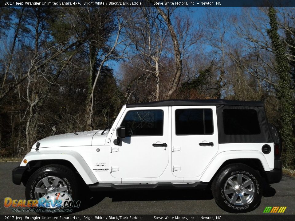 2017 Jeep Wrangler Unlimited Sahara 4x4 Bright White / Black/Dark Saddle Photo #1