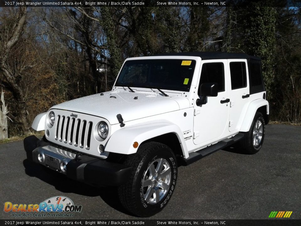 2017 Jeep Wrangler Unlimited Sahara 4x4 Bright White / Black/Dark Saddle Photo #2