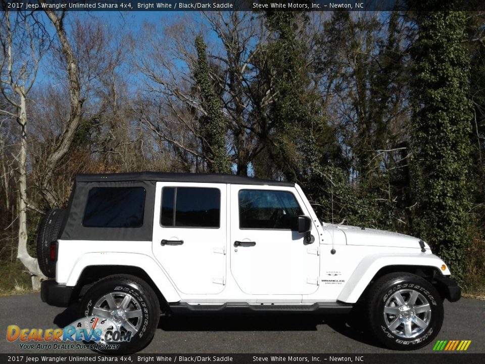 2017 Jeep Wrangler Unlimited Sahara 4x4 Bright White / Black/Dark Saddle Photo #5