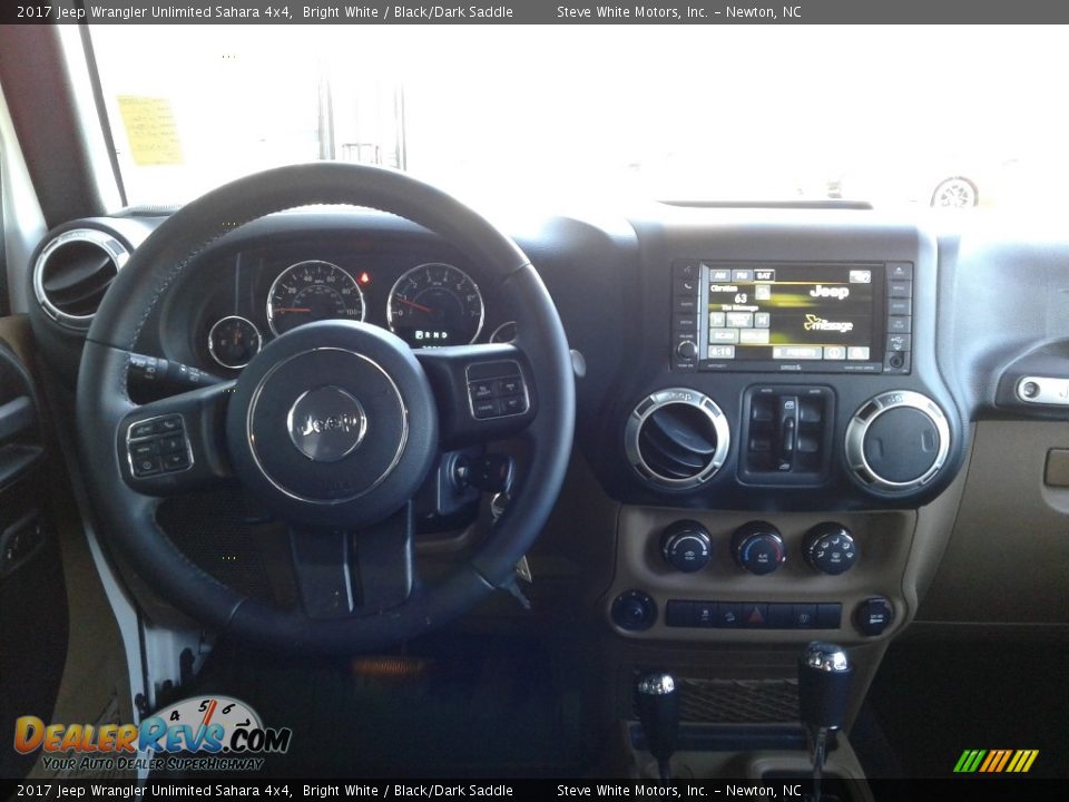 2017 Jeep Wrangler Unlimited Sahara 4x4 Bright White / Black/Dark Saddle Photo #17