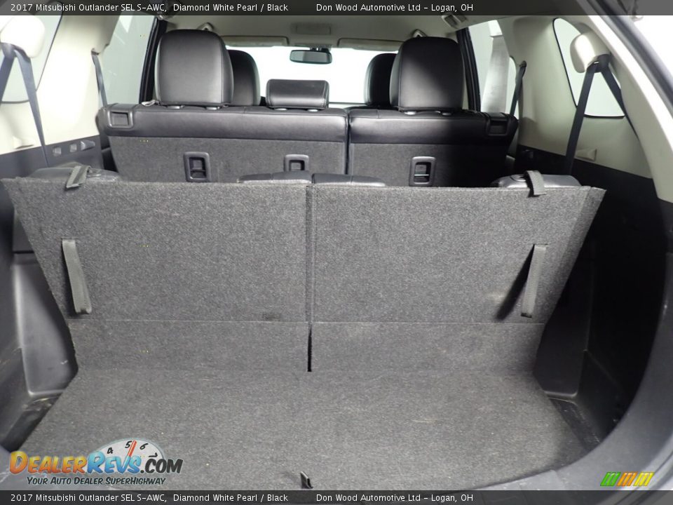 2017 Mitsubishi Outlander SEL S-AWC Trunk Photo #14