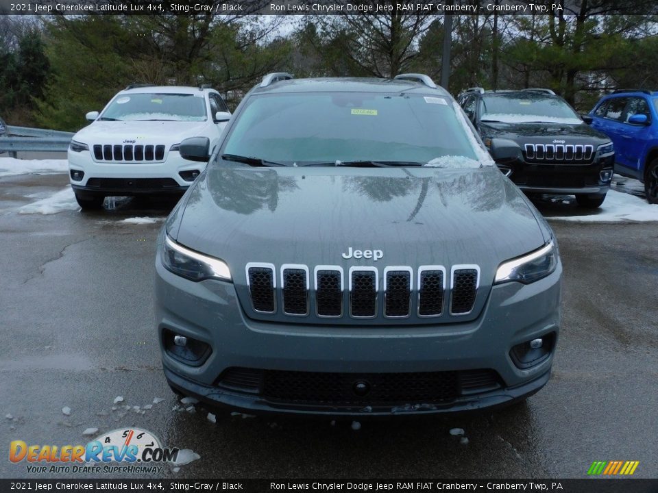 2021 Jeep Cherokee Latitude Lux 4x4 Sting-Gray / Black Photo #2