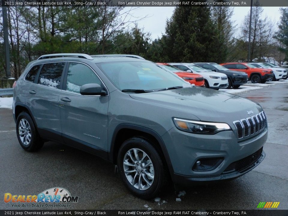 2021 Jeep Cherokee Latitude Lux 4x4 Sting-Gray / Black Photo #3