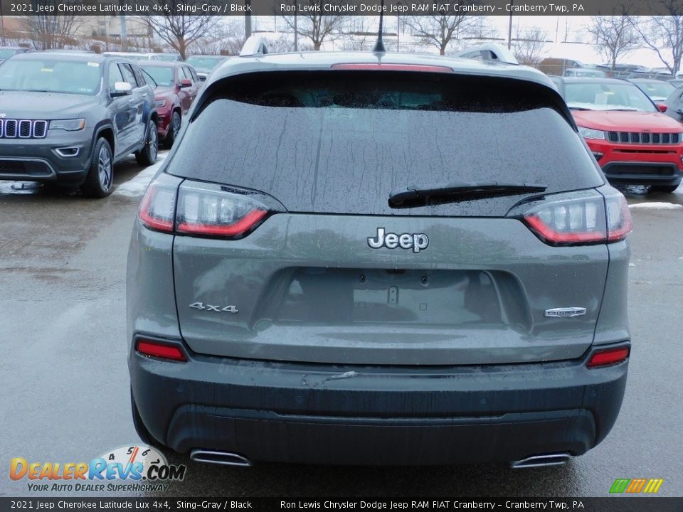 2021 Jeep Cherokee Latitude Lux 4x4 Sting-Gray / Black Photo #6