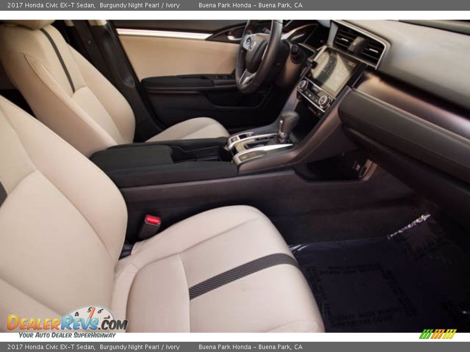 Front Seat of 2017 Honda Civic EX-T Sedan Photo #24