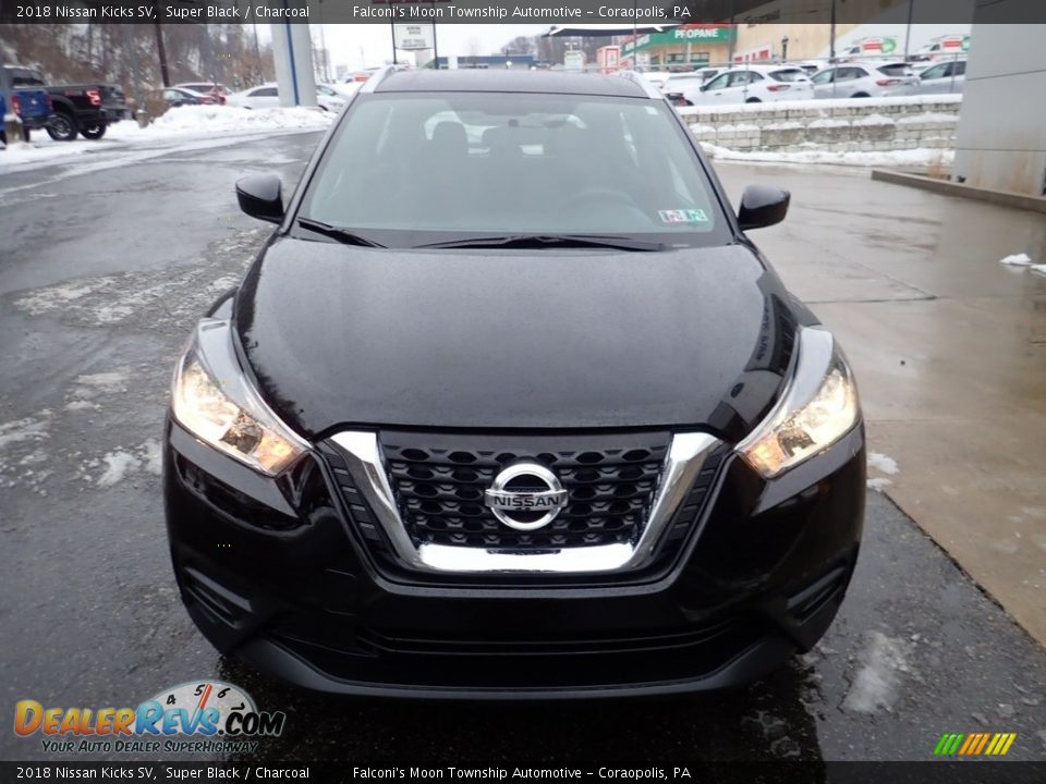 2018 Nissan Kicks SV Super Black / Charcoal Photo #8