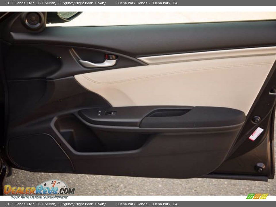 Door Panel of 2017 Honda Civic EX-T Sedan Photo #34