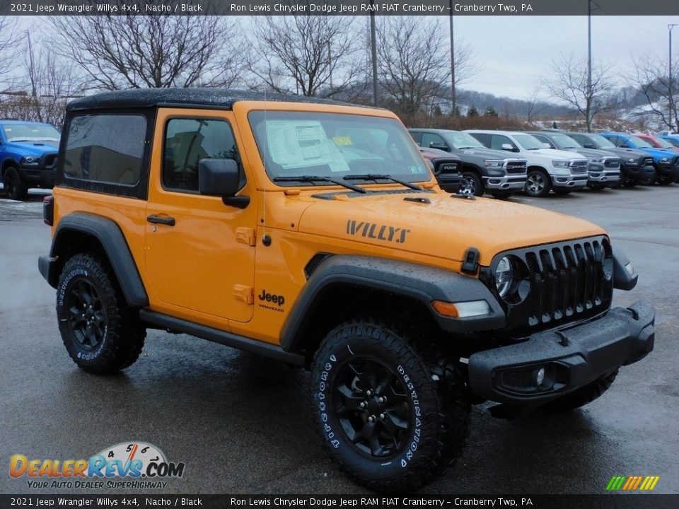 Front 3/4 View of 2021 Jeep Wrangler Willys 4x4 Photo #3