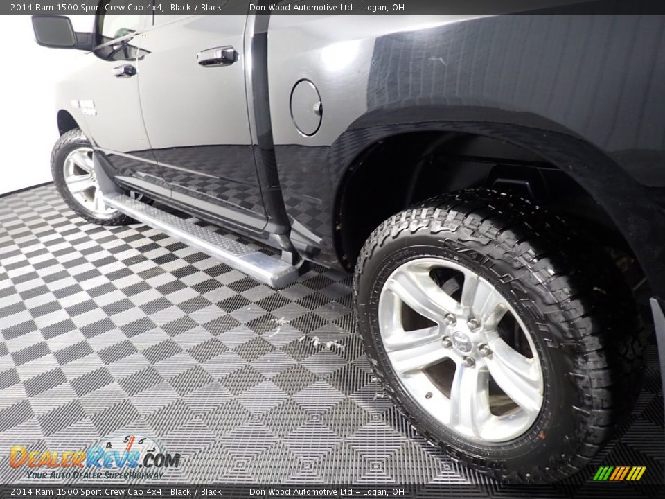 2014 Ram 1500 Sport Crew Cab 4x4 Black / Black Photo #14