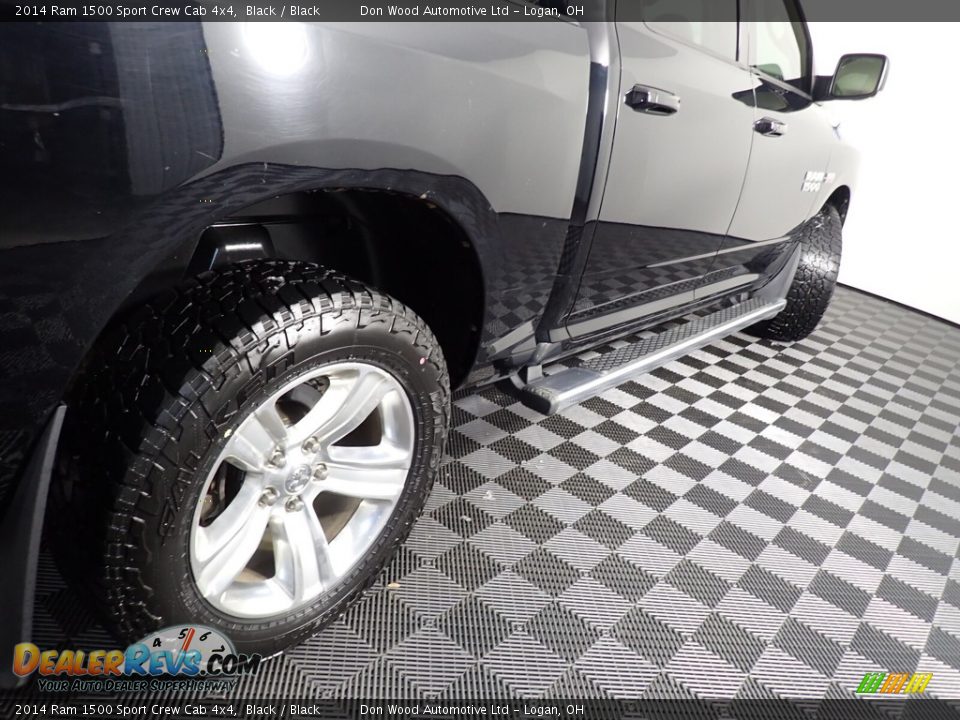 2014 Ram 1500 Sport Crew Cab 4x4 Black / Black Photo #20