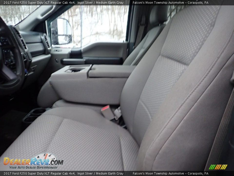 2017 Ford F250 Super Duty XLT Regular Cab 4x4 Ingot Silver / Medium Earth Gray Photo #13