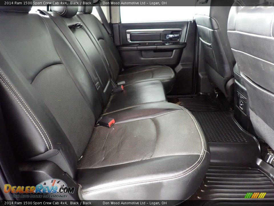 2014 Ram 1500 Sport Crew Cab 4x4 Black / Black Photo #33