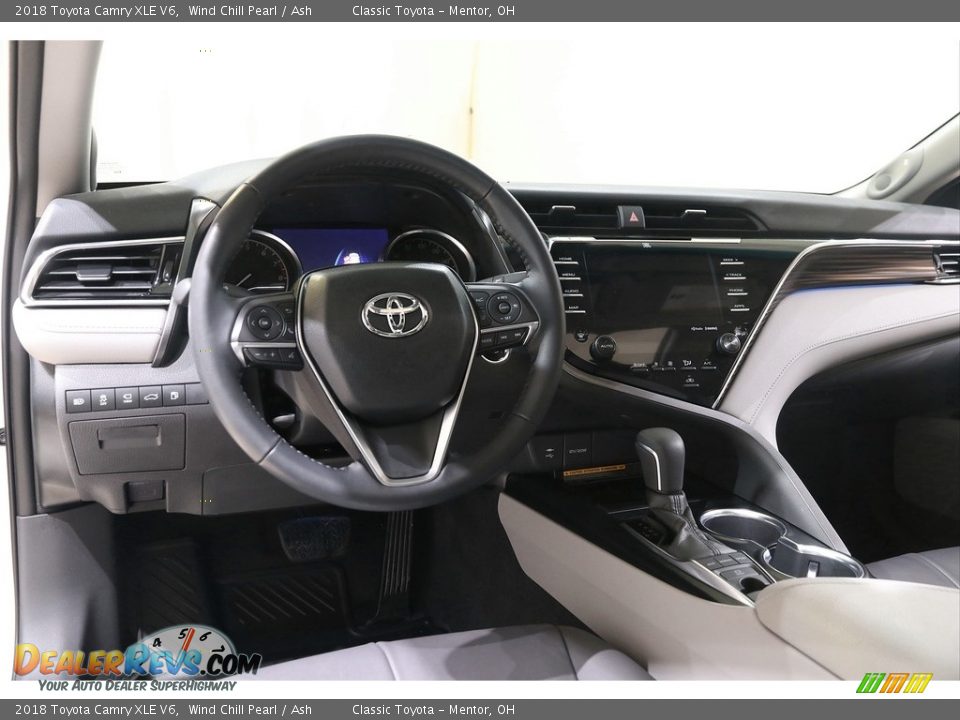 2018 Toyota Camry XLE V6 Wind Chill Pearl / Ash Photo #6