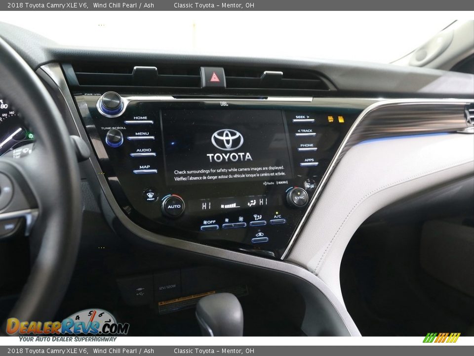 2018 Toyota Camry XLE V6 Wind Chill Pearl / Ash Photo #9