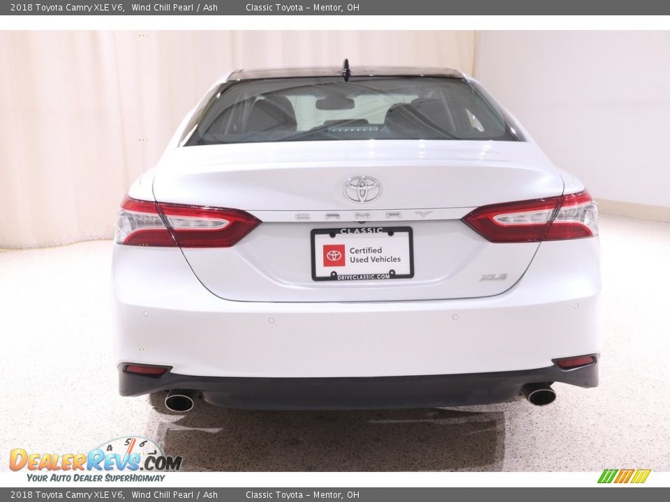 2018 Toyota Camry XLE V6 Wind Chill Pearl / Ash Photo #20