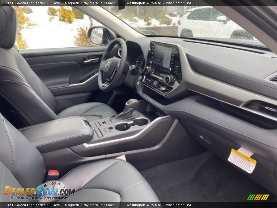 2021 Toyota Highlander XLE AWD Magnetic Gray Metallic / Black Photo #11
