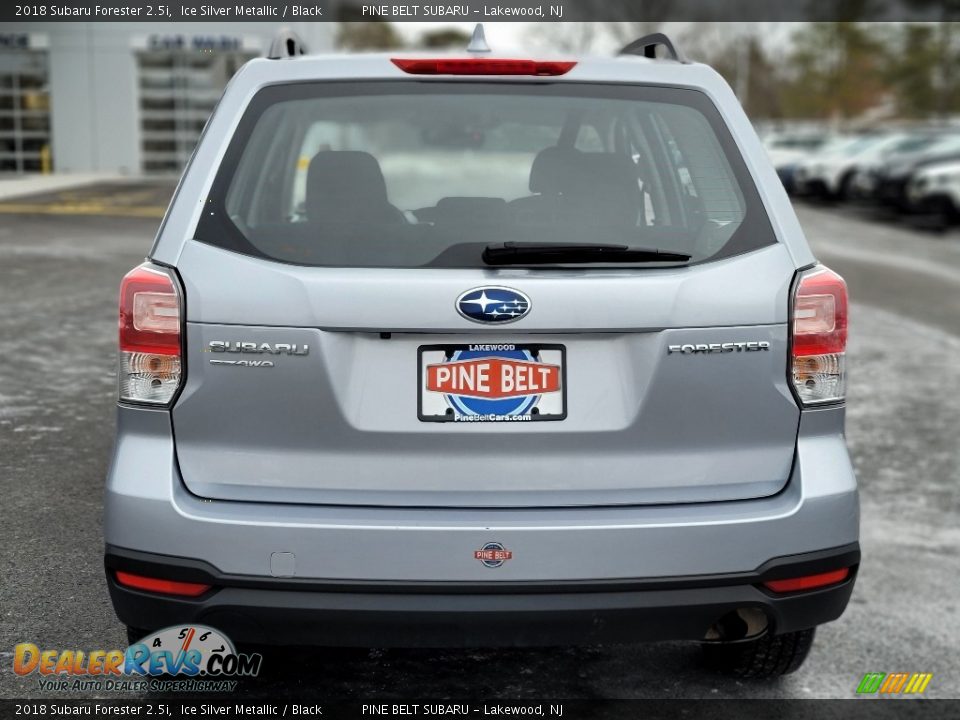 2018 Subaru Forester 2.5i Ice Silver Metallic / Black Photo #17