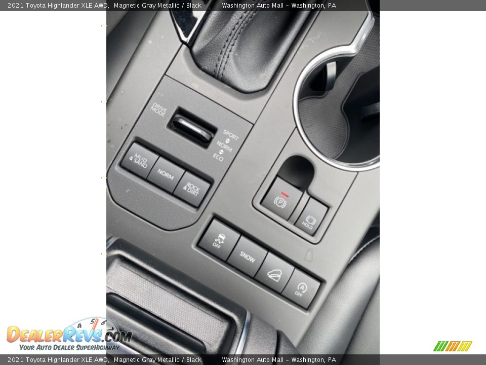 2021 Toyota Highlander XLE AWD Magnetic Gray Metallic / Black Photo #18