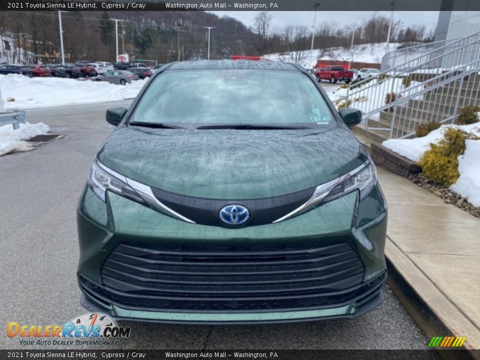 2021 Toyota Sienna LE Hybrid Cypress / Gray Photo #11