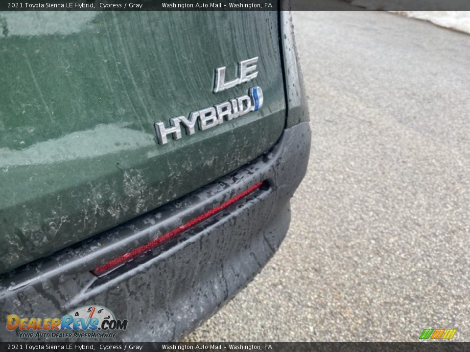 2021 Toyota Sienna LE Hybrid Logo Photo #22