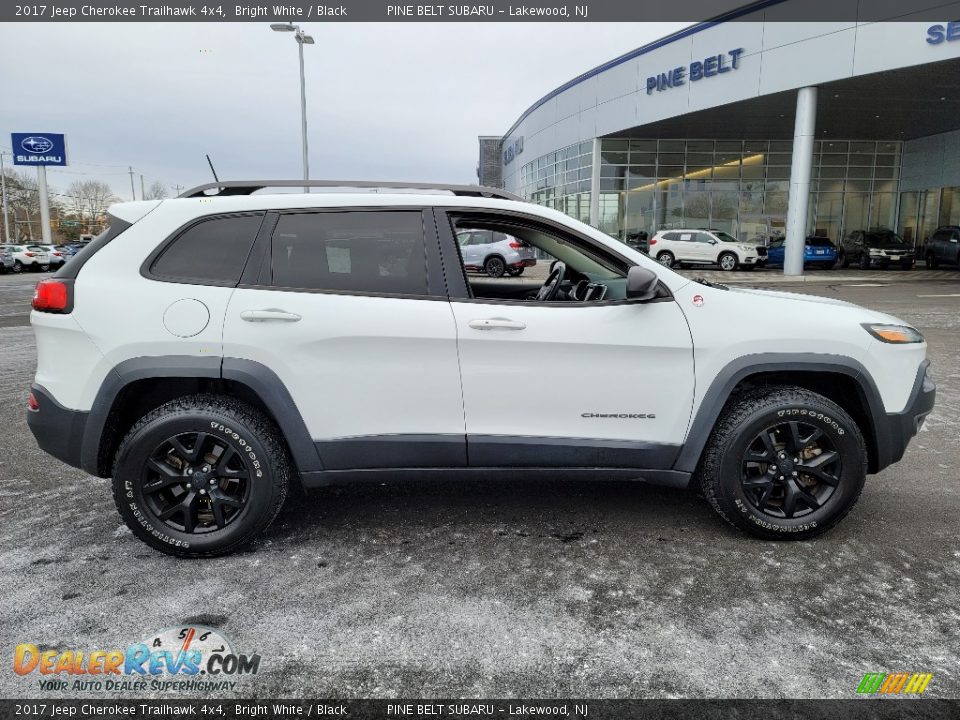 2017 Jeep Cherokee Trailhawk 4x4 Bright White / Black Photo #24