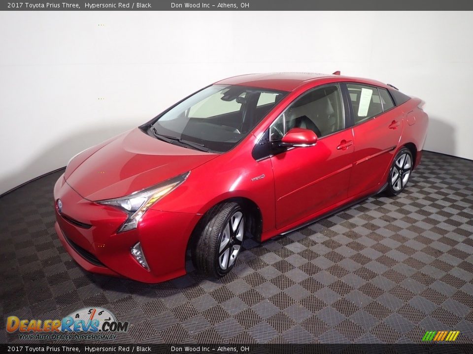 2017 Toyota Prius Three Hypersonic Red / Black Photo #10