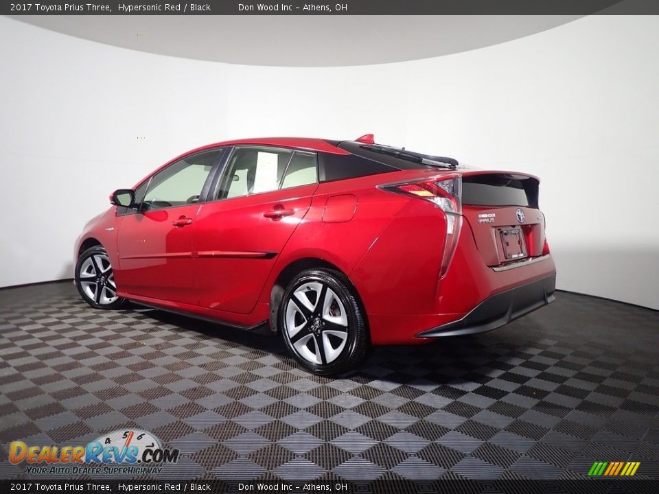 2017 Toyota Prius Three Hypersonic Red / Black Photo #12