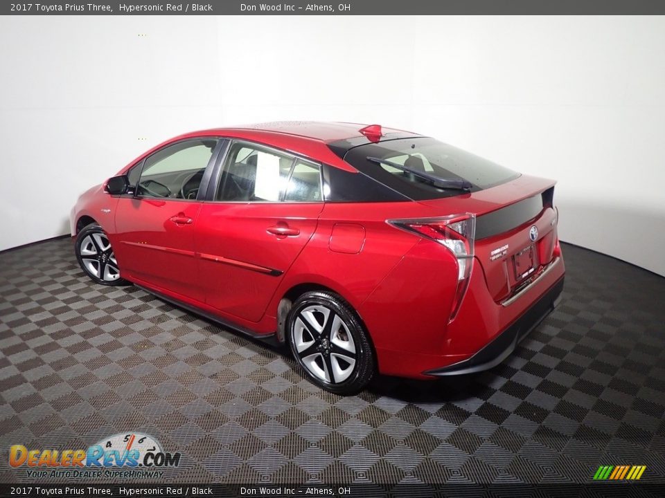 2017 Toyota Prius Three Hypersonic Red / Black Photo #13