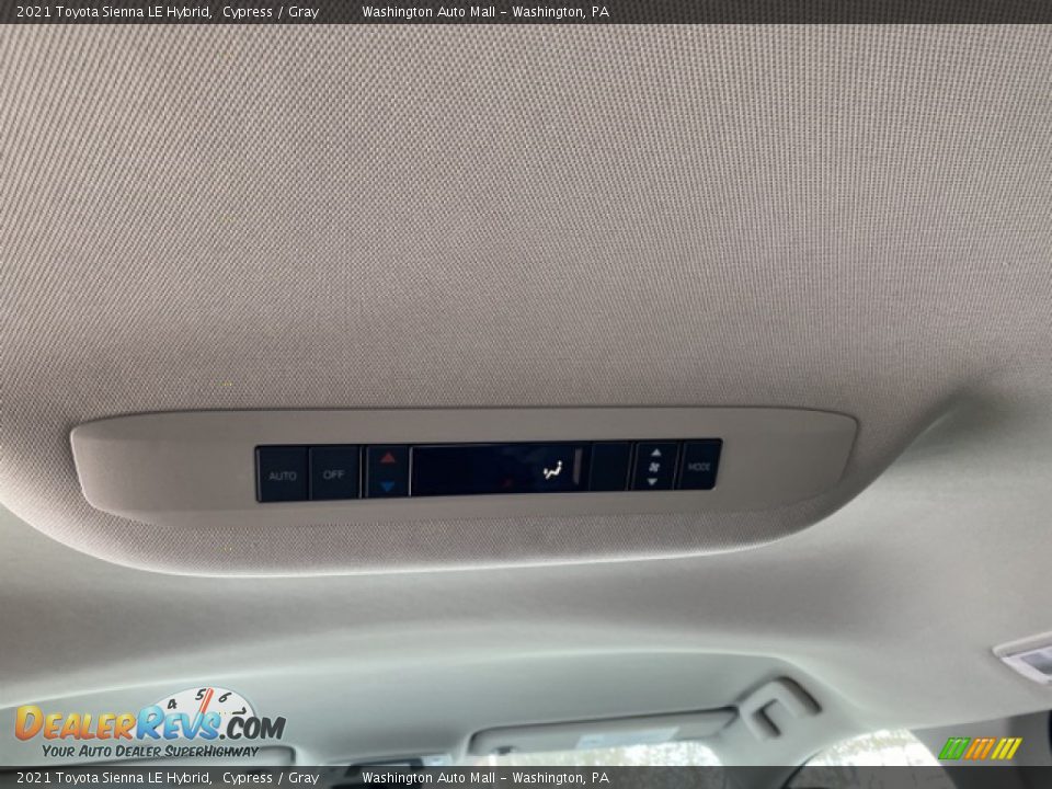 2021 Toyota Sienna LE Hybrid Cypress / Gray Photo #32