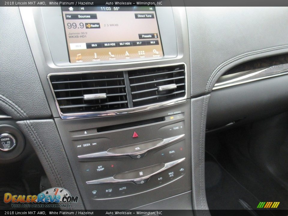 2018 Lincoln MKT AWD White Platinum / Hazelnut Photo #17