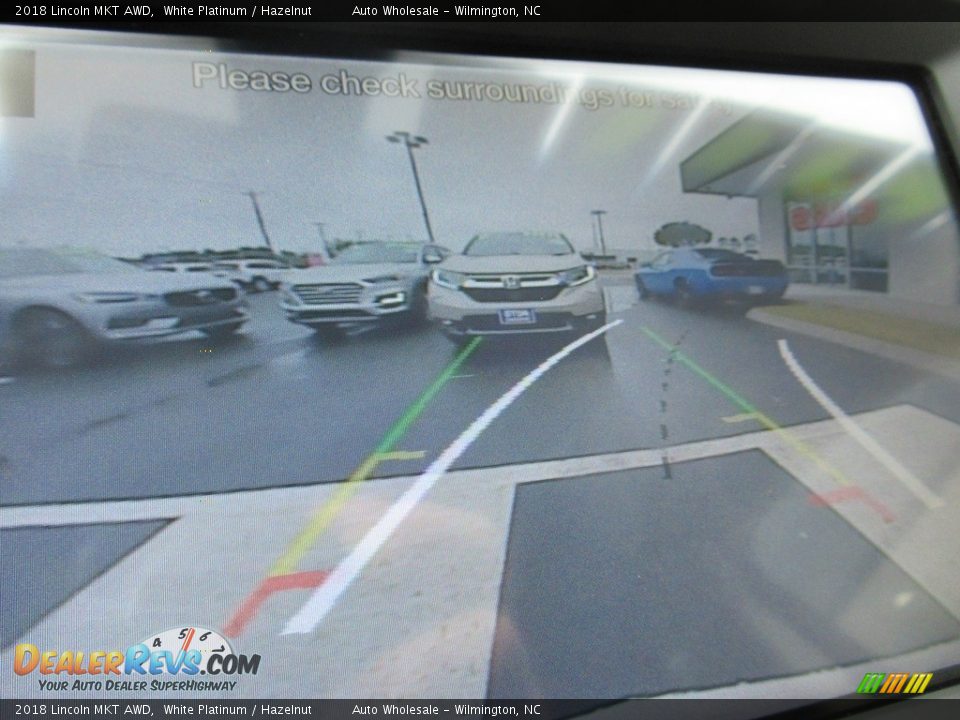 2018 Lincoln MKT AWD White Platinum / Hazelnut Photo #18
