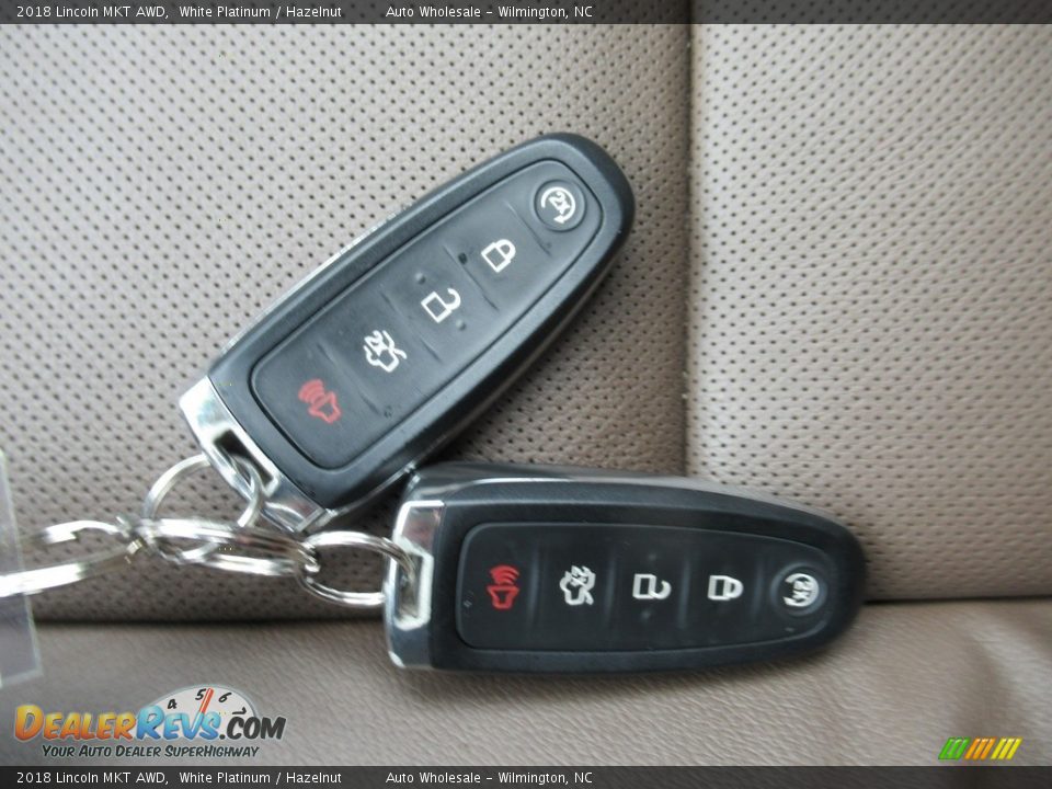 2018 Lincoln MKT AWD White Platinum / Hazelnut Photo #20