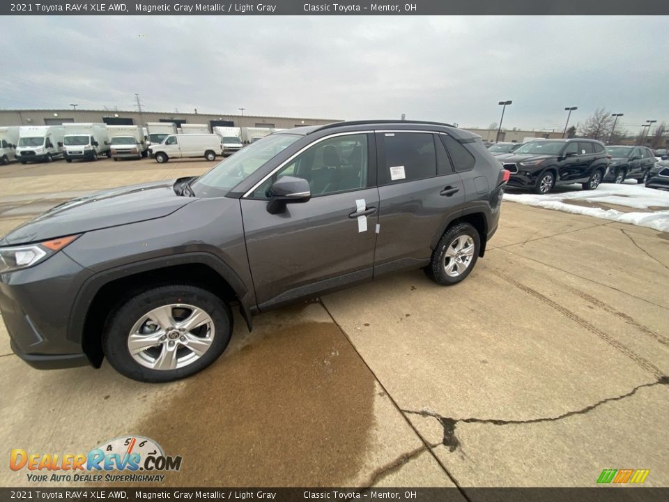 2021 Toyota RAV4 XLE AWD Magnetic Gray Metallic / Light Gray Photo #1