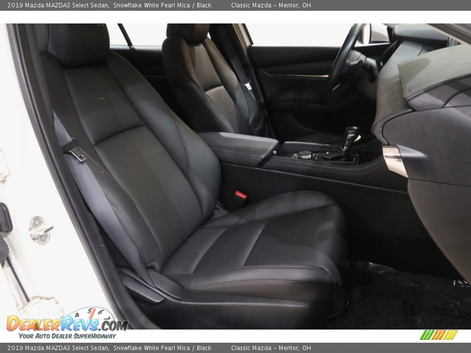 2019 Mazda MAZDA3 Select Sedan Snowflake White Pearl Mica / Black Photo #16