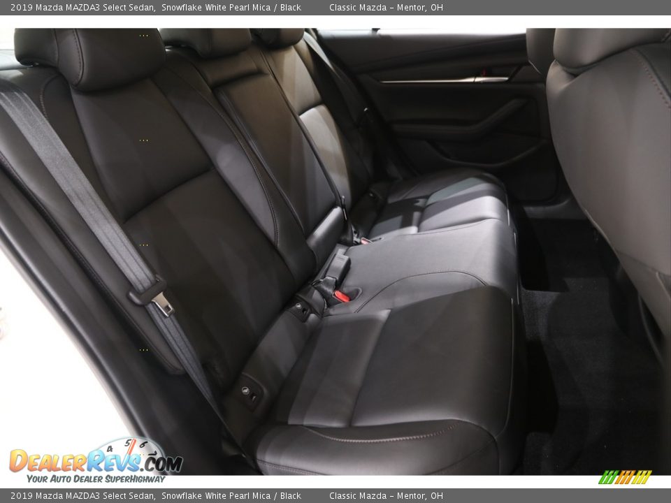 2019 Mazda MAZDA3 Select Sedan Snowflake White Pearl Mica / Black Photo #17