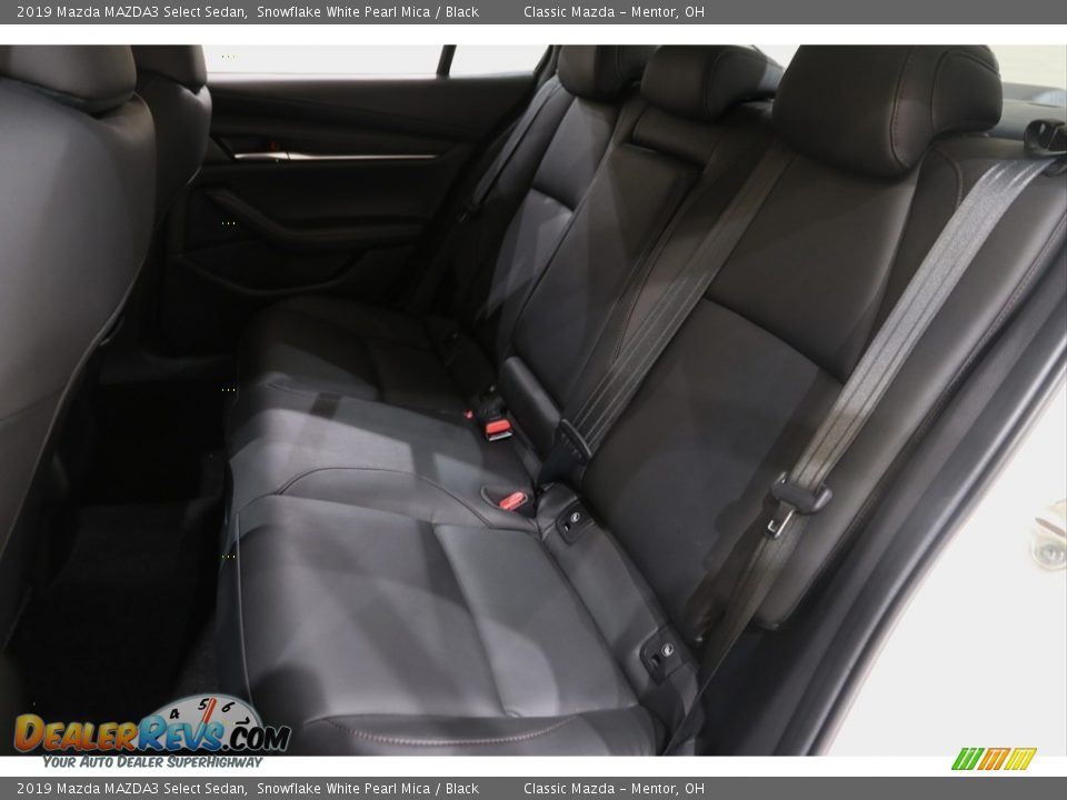 2019 Mazda MAZDA3 Select Sedan Snowflake White Pearl Mica / Black Photo #18